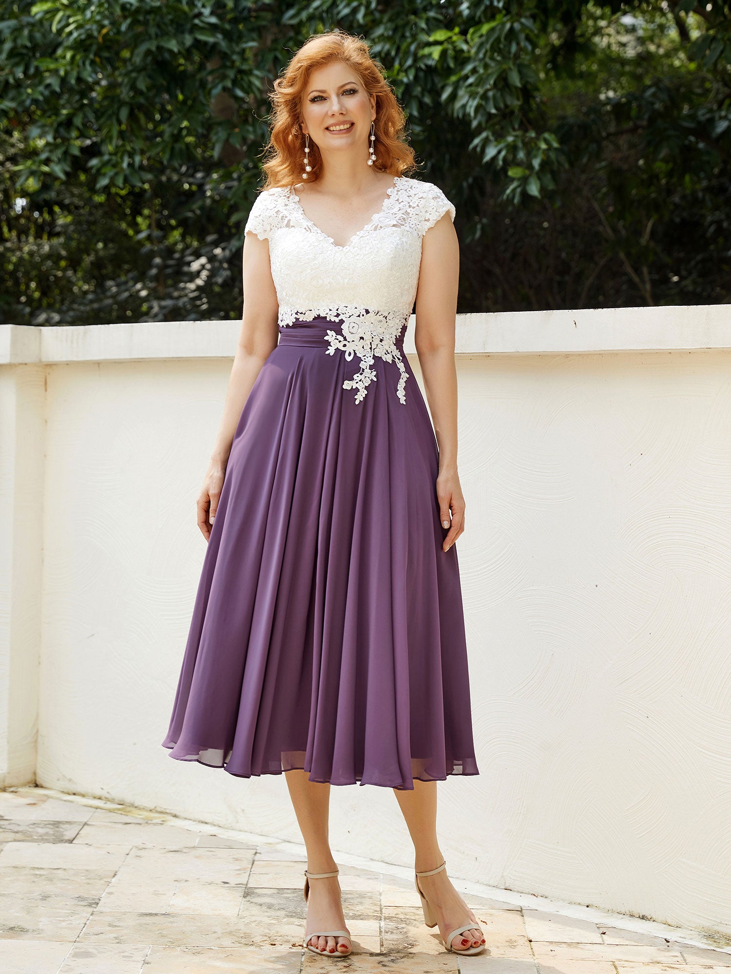 BABARONI Plus Size Mother of the Bride Dress - Slimming V-Neck Chiffon Gown with Elegant Ivory Appliqued Bodice BABARONI Plus Size Mother of the Bride Dress - Slimming V-Neck Chiffon Gown with Elegant Ivory Appliqued Bodice