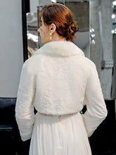 Faux Fur Long Sleeves Wedding Jacket