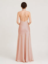 Della-Blushing Pink