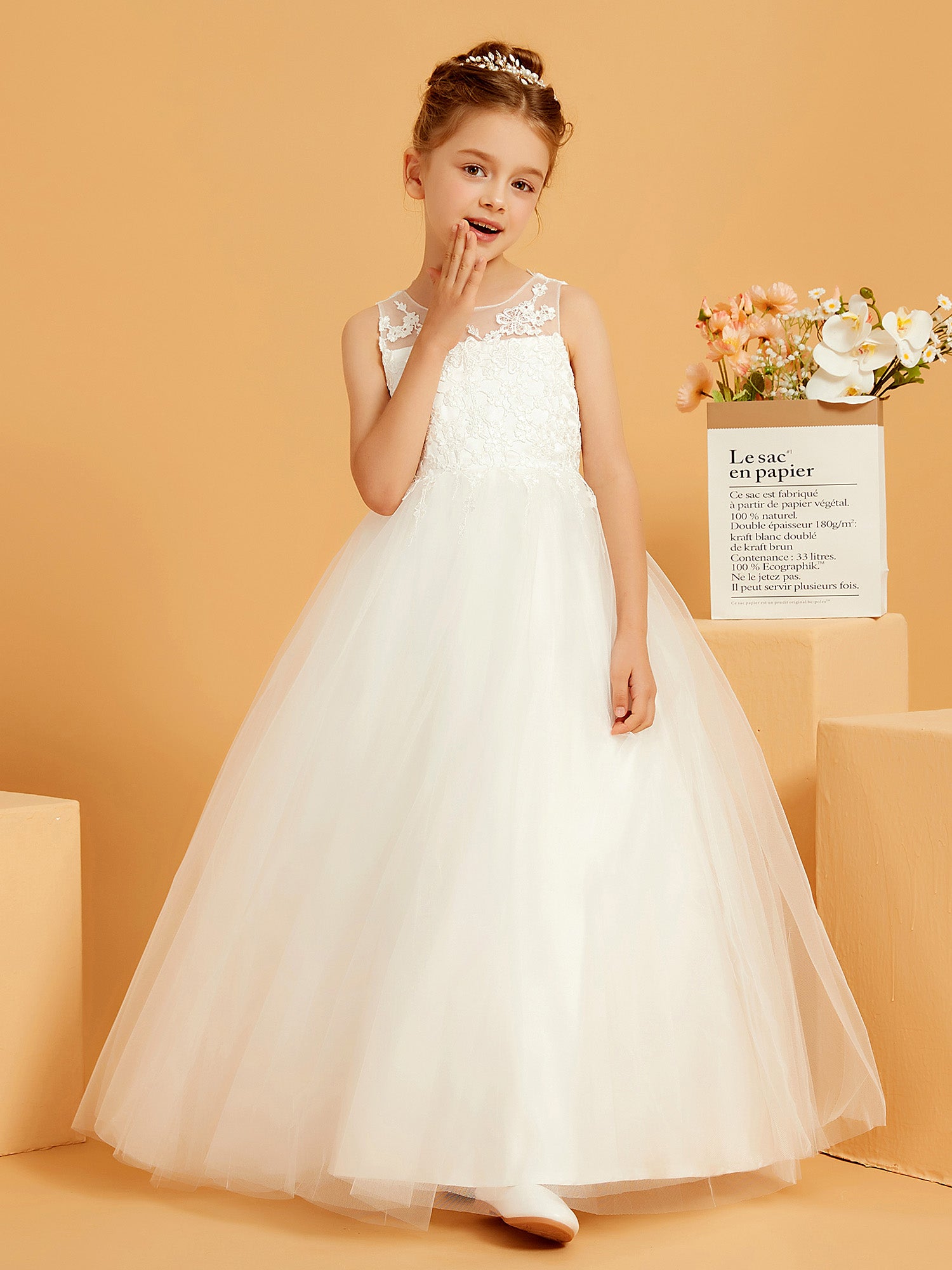 Illusion Neck Lace Organza Ball Gown with Appliques Buttons for Flower Girl Dresses main image 1