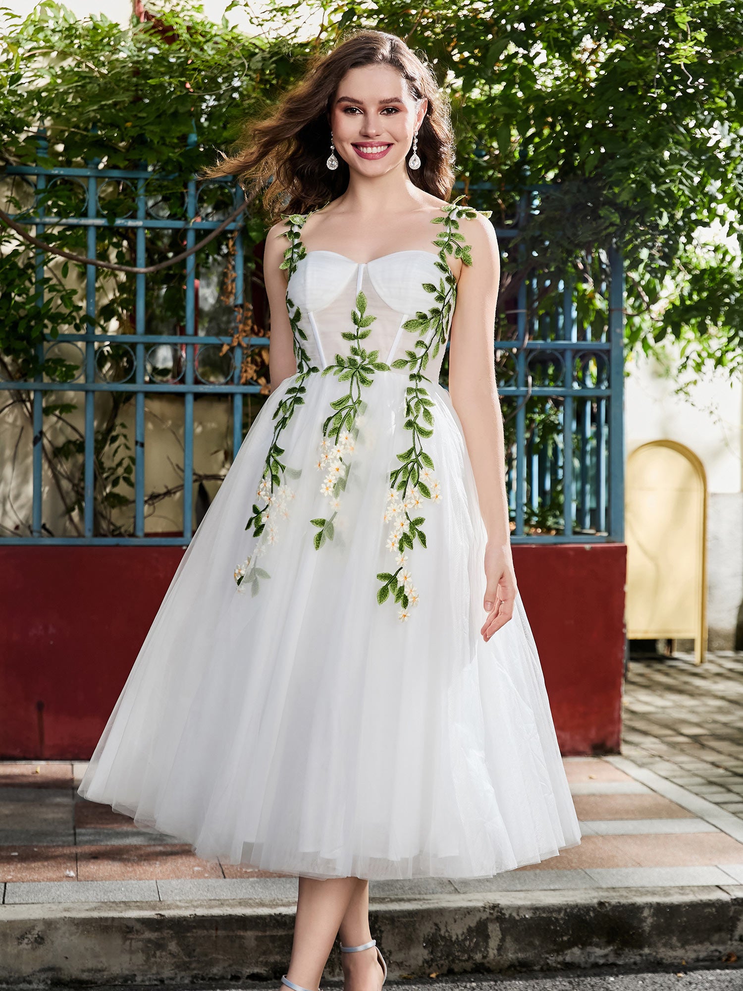 BABARONI Tulle Ivory Homecoming Dresses A-line Sweetheart Spaghetti Strap Appliqued Tea-length BABARONI Tulle Ivory Homecoming Dresses A-line Sweetheart Spaghetti Strap Appliqued Tea-length