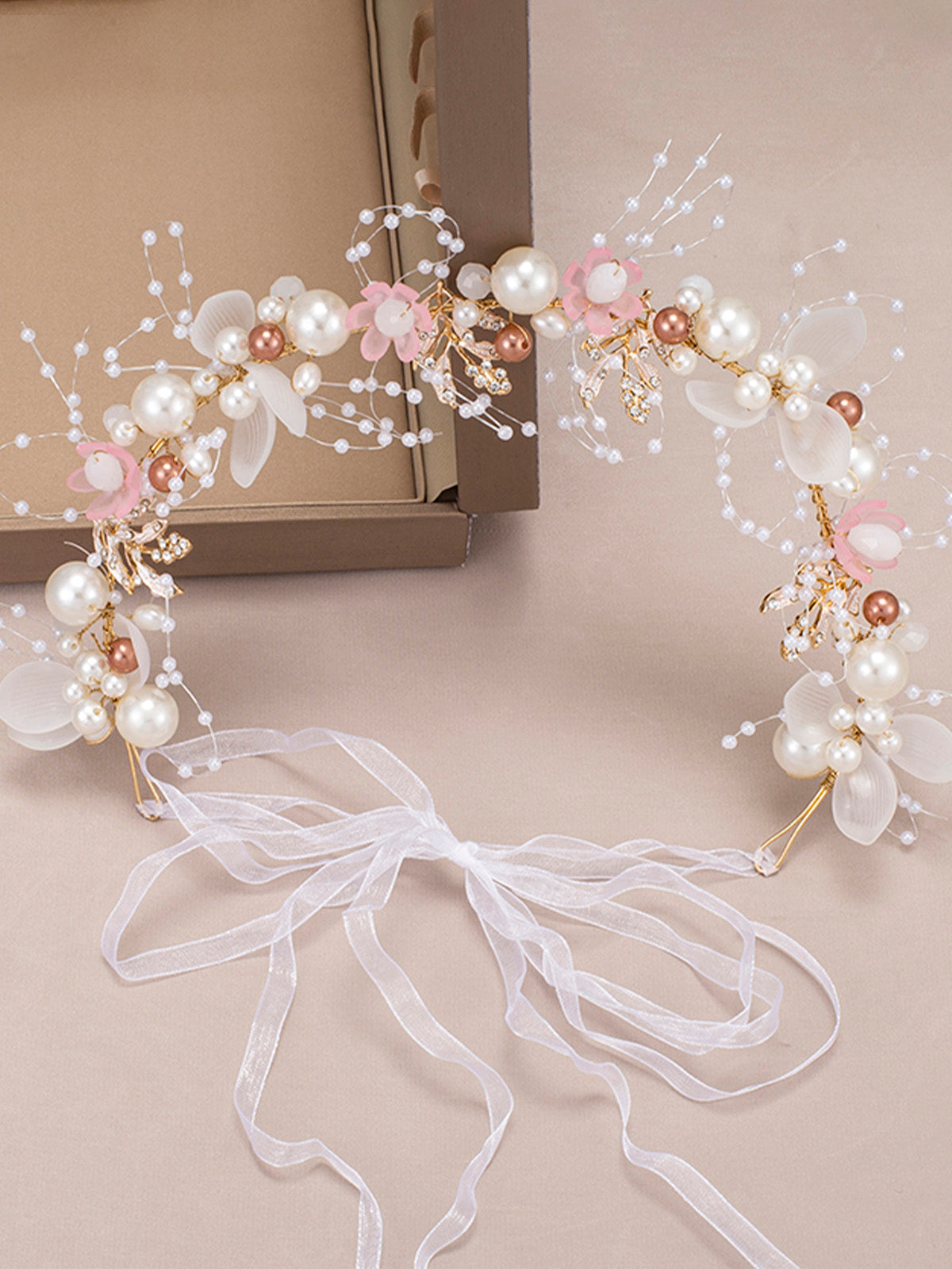 The Bride Flower Girl Leaf Pearl Headband – BABARONI display picture 3