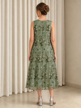 Floral Tea-length Sleeveless Scoop Neck A‑Line Tulle Formal Dress