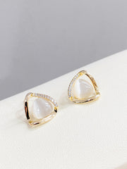 Irregular Minimalist ear studs