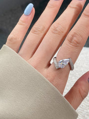 925 Sterling Silver Crushed Ice Pear Cut White Gemstone Wedding Ring