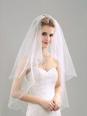 Two Tiers Short Wedding Veil With Comb