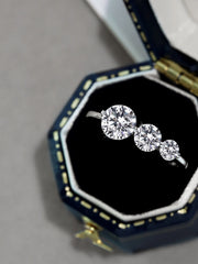 Round-Cut Three Sparkle Zircon Ring in s925