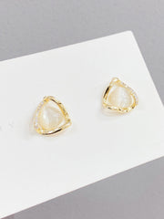 Irregular Minimalist ear studs