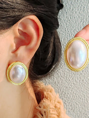 Vintage Hepburn Baroque Oval-shaped Pearl Earrings
