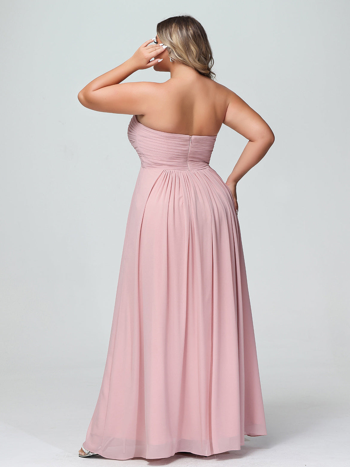 Plus Size Bridesmaid Dresses & Gowns | BABARONI Plus Size Bridesmaid Dresses & Gowns | BABARONI