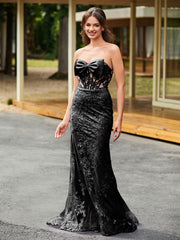 Bow-Front Lace Appliqued Trumpet/Mermaid Gown Black