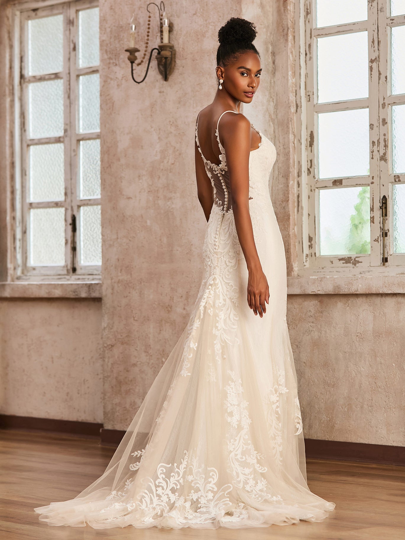 BABARONI Sweetheart Lace Appliqued Sweep Train Wedding Dress, As Picture / US0 BABARONI Sweetheart Lace Appliqued Sweep Train Wedding Dress, As Picture / US0