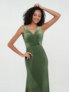 Mermaid Max Velvet Dresses with V Neckline Olive Green