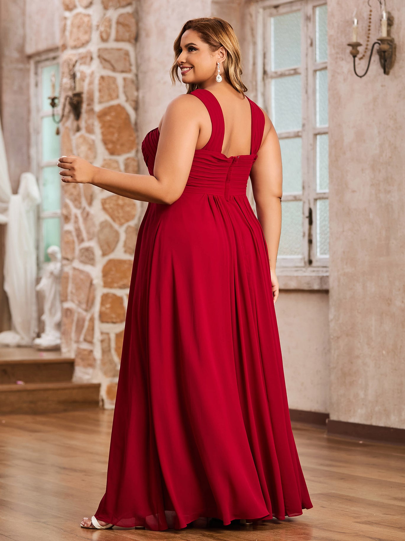 Plus Size Bridesmaid Dresses & Gowns | BABARONI Plus Size Bridesmaid Dresses & Gowns | BABARONI