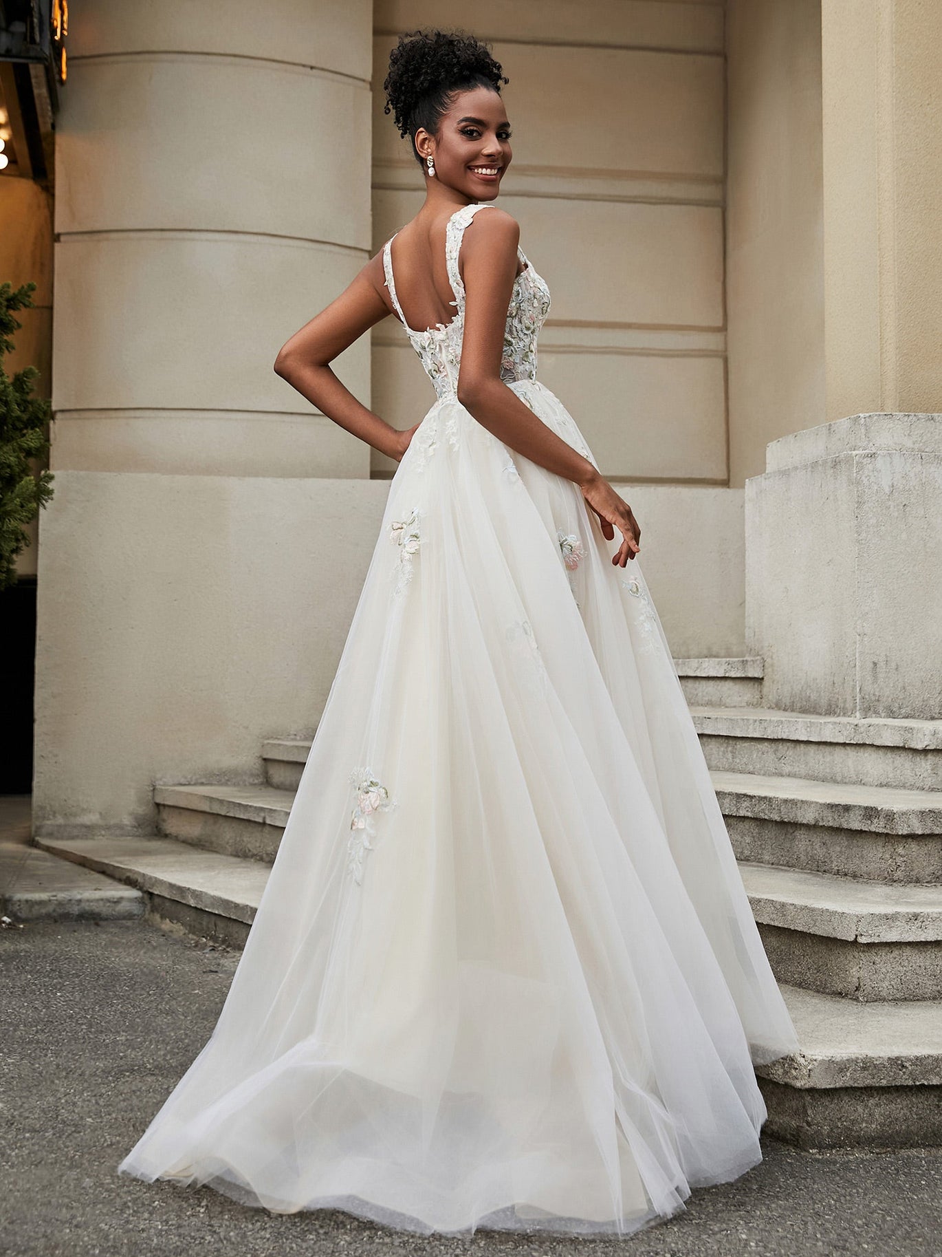 BABARONI Lace Ivory Wedding Dresses A-line Halter Lace Floor-length Lace-up