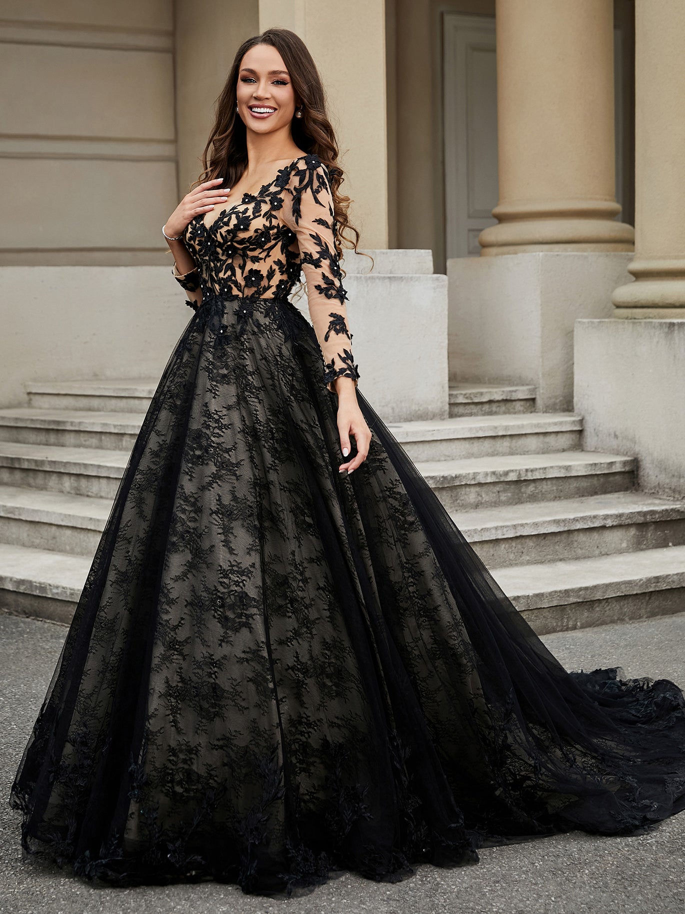 BABARONI Lace Black Wedding Dresses Ball Gown V-neck 3/4 Sleeve Appliqued Chapel Train BABARONI Lace Black Wedding Dresses Ball Gown V-neck 3/4 Sleeve Appliqued Chapel Train