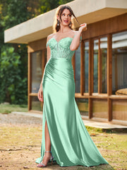 Trumpet/Mermaid Lace Appliqued Ruched Dress with Slit Mint Green