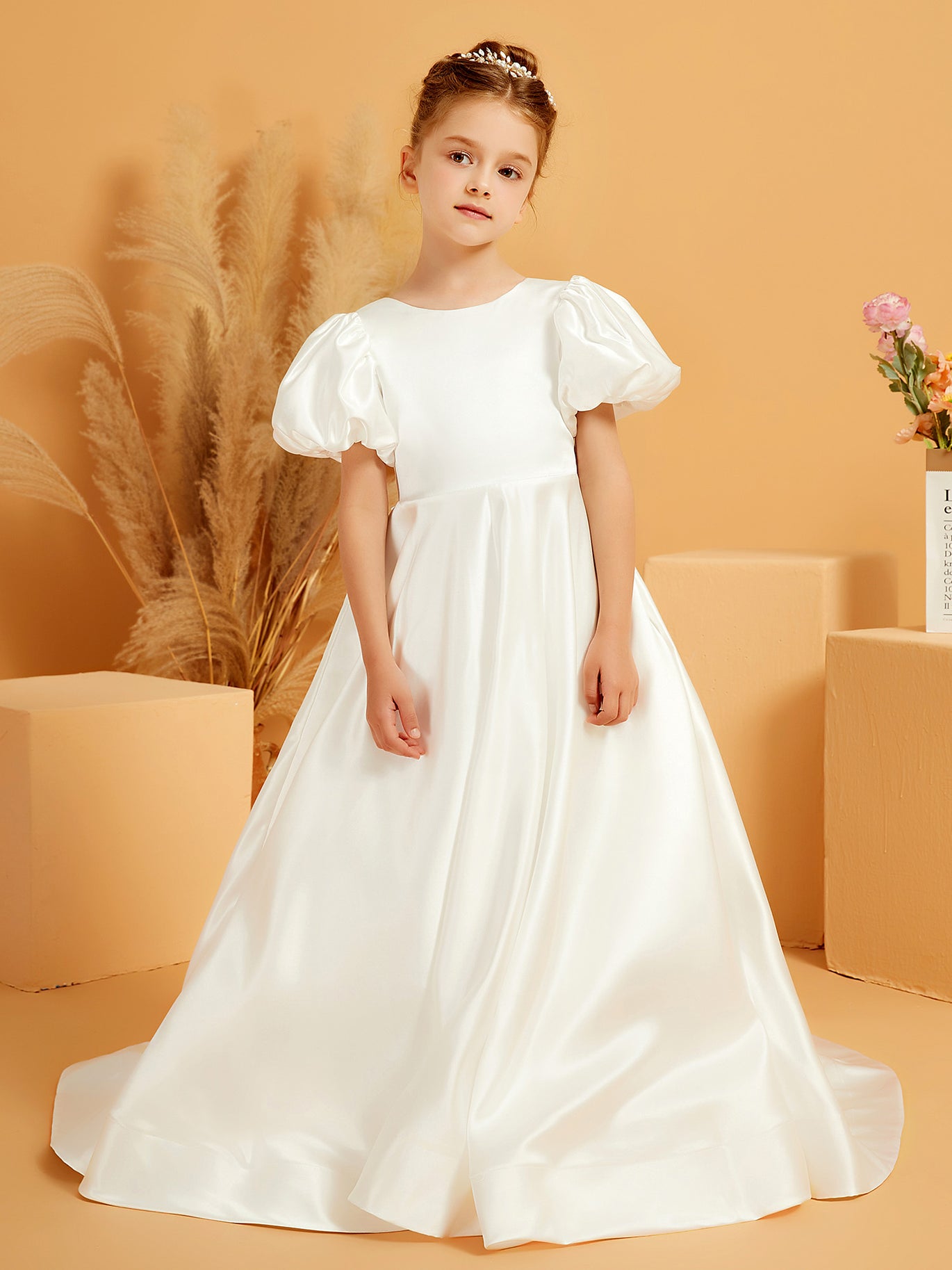 First Communion Dresses - A Symbol of Commitment to their Faith BABARONI First Communion Dresses - A Symbol of Commitment to their Faith BABARONI
