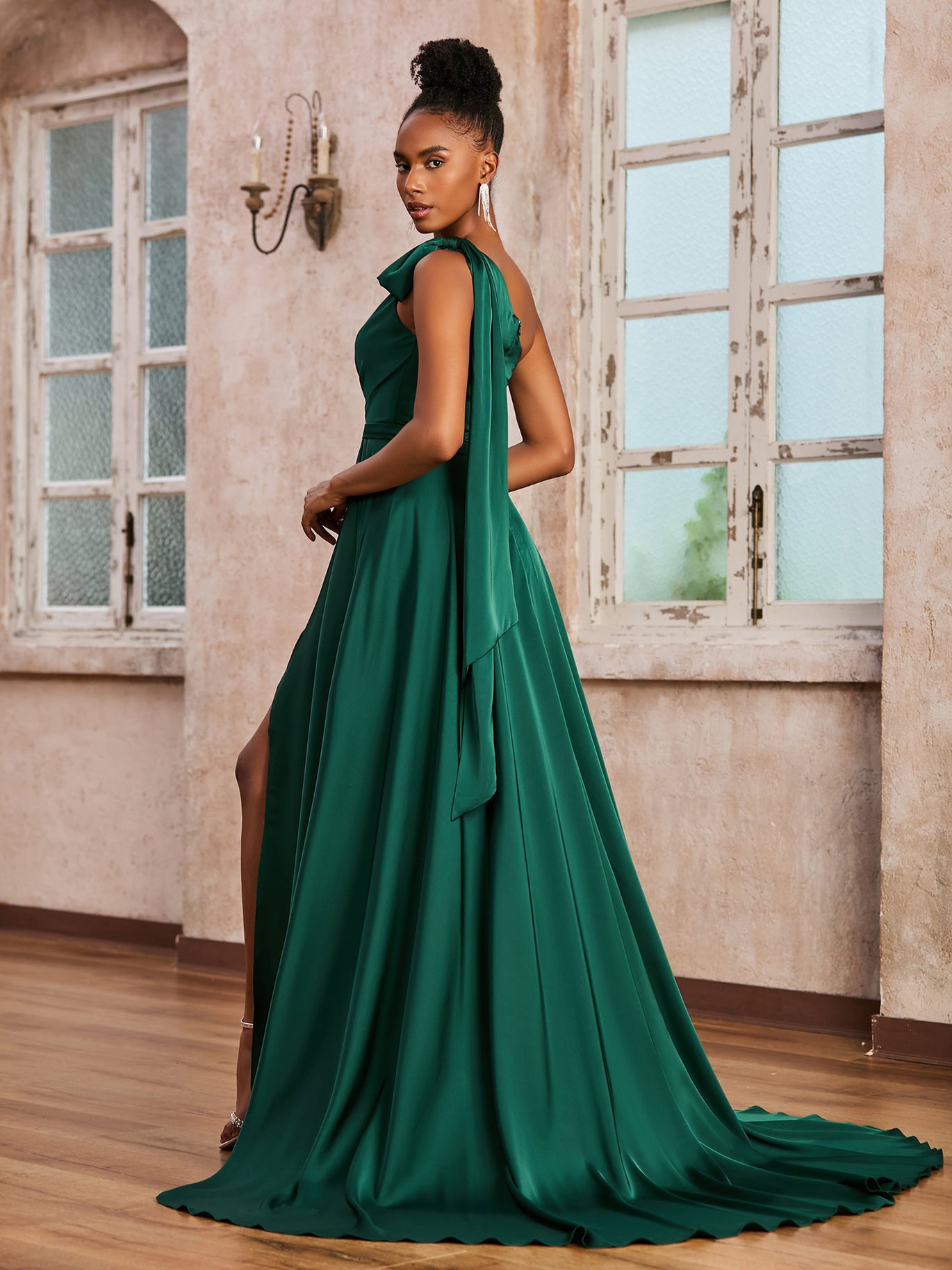 Modest Bridesmaid Dresses BABARONI Modest Bridesmaid Dresses BABARONI