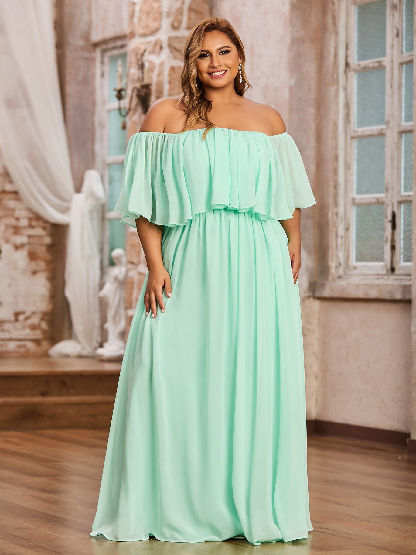 Plus Size Bridesmaid Dresses & Gowns | BABARONI Plus Size Bridesmaid Dresses & Gowns | BABARONI