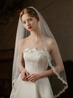 Simple One-tier Lace Tull Fingertip Wedding Veils